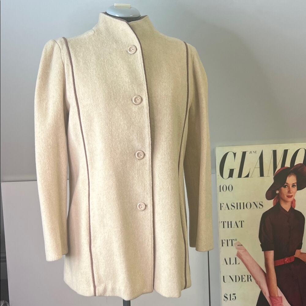 80s women’s coat wool tan with Brown Accents size large